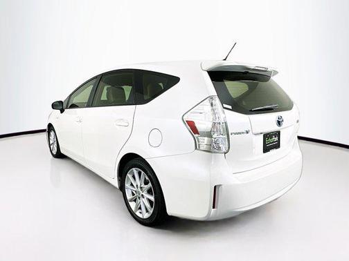 2013 Toyota Prius v Five