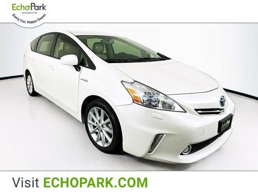 2013 Toyota Prius v Five