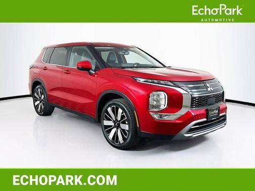 Red Diamond 2025 Mitsubishi Outlander SE