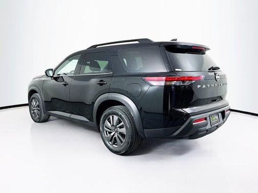 2025 Nissan Pathfinder SV FWD