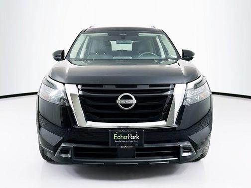 2025 Nissan Pathfinder SV FWD