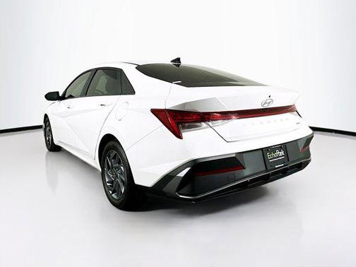2024 Hyundai ELANTRA HEV Blue