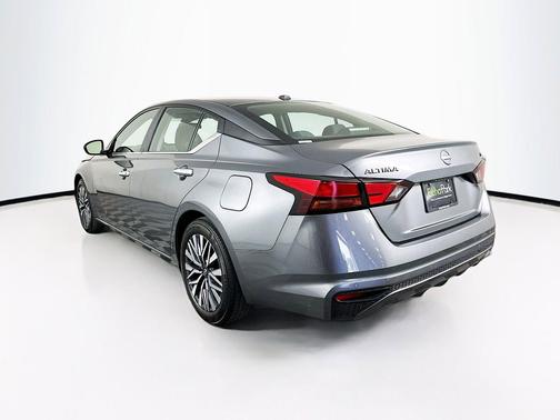 Gun Metallic 2024 Nissan Altima 2.5 SV