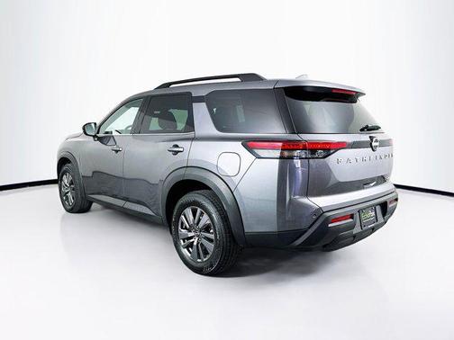 2024 Nissan Pathfinder SV 4WD