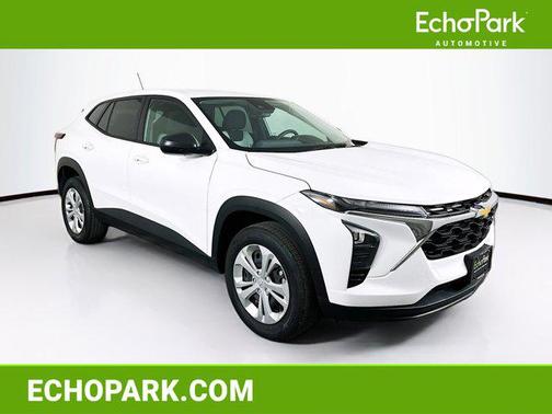 2025 Chevrolet Trax LS