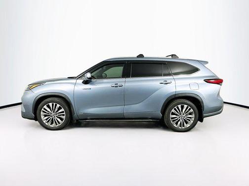 2021 Toyota Highlander Hybrid Platinum