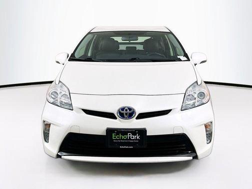 Blizzard Pearl 2015 Toyota Prius Persona Series Special Edition