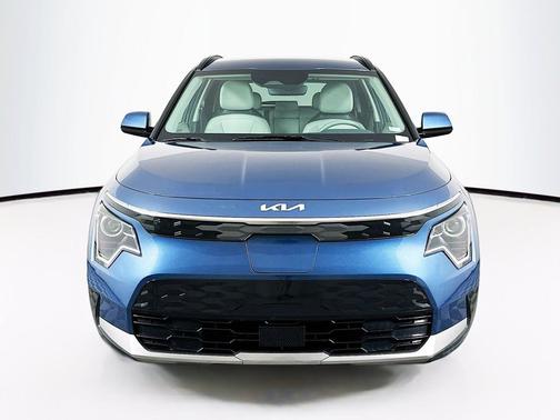 Mineral Blue 2023 Kia Niro EV Wind