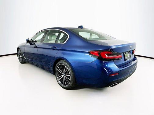 2022 BMW 530 i