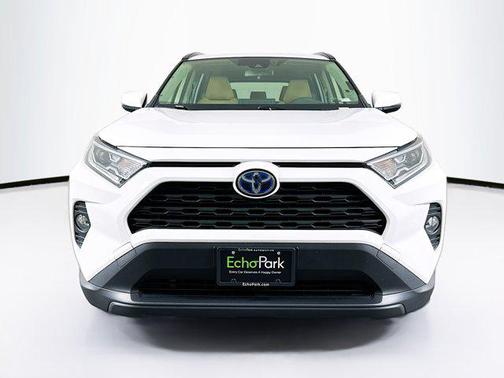 2020 Toyota RAV4 Hybrid XLE