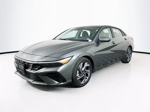 2025 Hyundai ELANTRA SEL