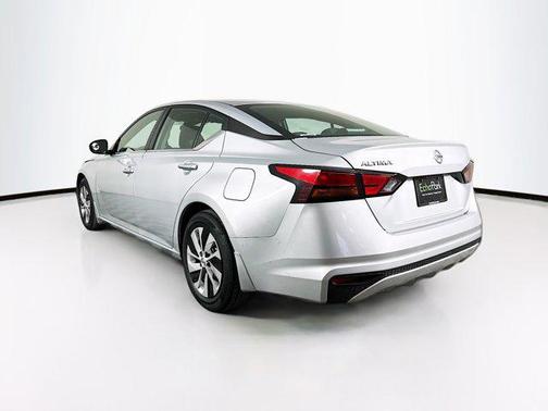 2022 Nissan Altima S FWD