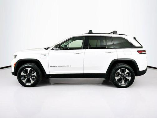 2022 Jeep Grand Cherokee 4xe Base