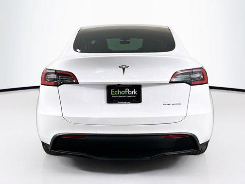 2022 Tesla Model Y Long Range Dual Motor All-Wheel Drive