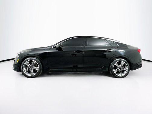 2022 Kia K5 EX