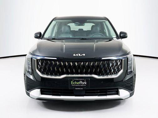 Aurora Black Pearl 2025 Kia Carnival LXS