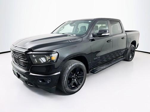Diamond Black Crystal Pearlcoat 2020 RAM 1500 Big Horn/Lone Star