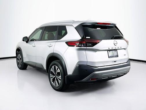 Brilliant Silver Metallic 2023 Nissan Rogue SV