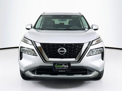 Brilliant Silver Metallic 2023 Nissan Rogue SV