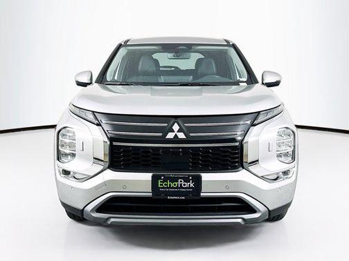 Alloy Silver Metallic 2025 Mitsubishi Outlander SE 2.5 S-AWC