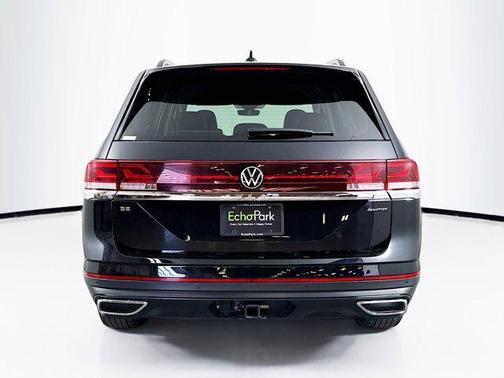 2025 Volkswagen Atlas 2.0T SE w/Technology 4MOTION