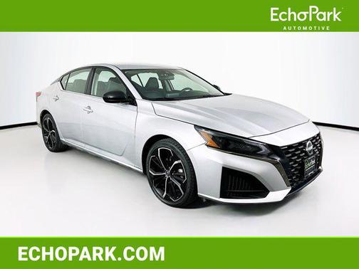 2023 Nissan Altima SR FWD