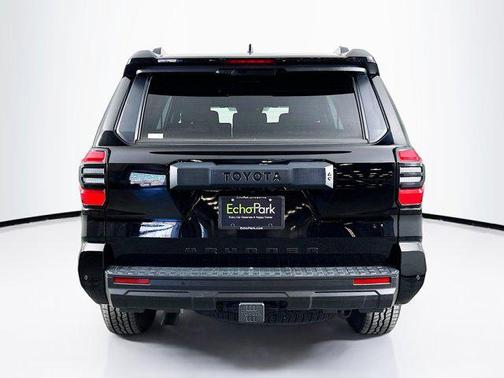 2025 Toyota 4Runner TRD Off Road