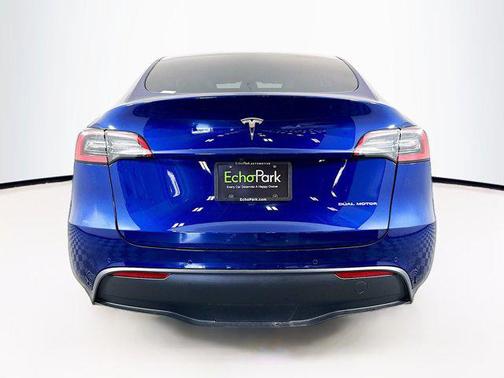 2022 Tesla Model Y Long Range Dual Motor All-Wheel Drive