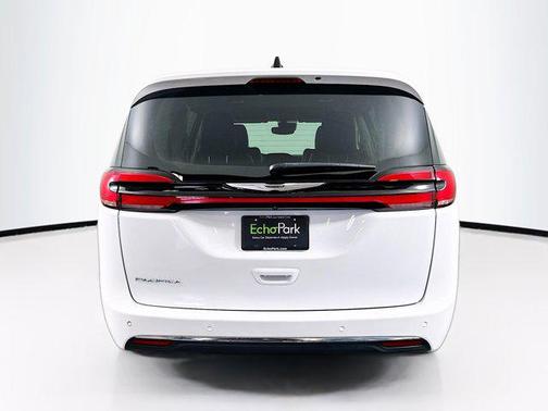 Bright White Clearcoat 2023 Chrysler Pacifica Touring L
