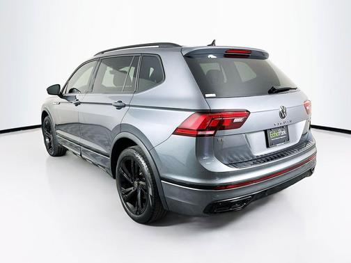 Platinum Gray Metallic 2023 Volkswagen Tiguan 2.0T SE R-Line Black 4MOTION