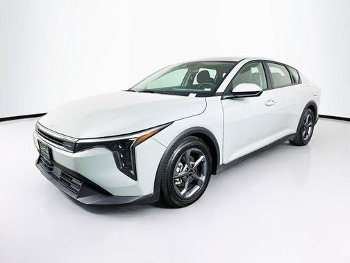 Morning Haze 2025 Kia K4 LXS
