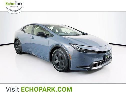 2025 Toyota Prius LE