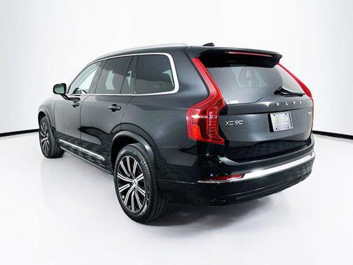 2025 Volvo XC90 B5 Core