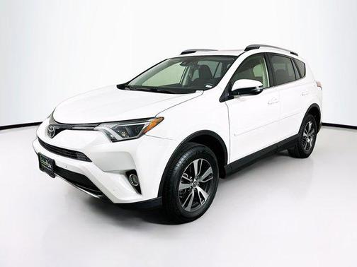 Super White 2017 Toyota RAV4 XLE