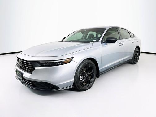 Solar Silver Metallic 2025 Honda Accord SE