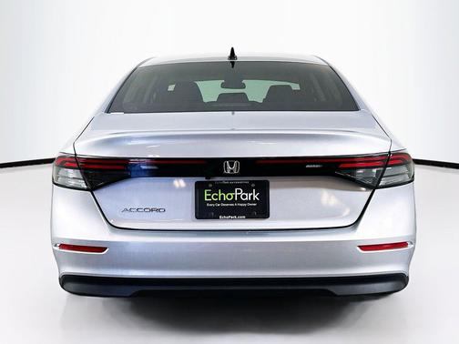 Solar Silver Metallic 2025 Honda Accord SE