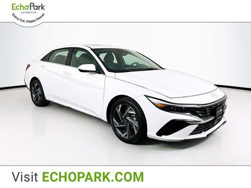 2025 Hyundai ELANTRA SEL