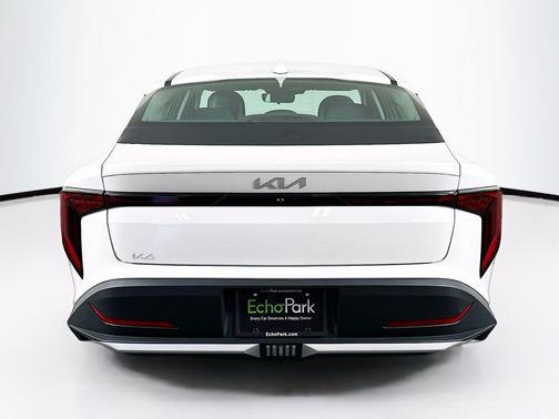 Snow White Pearl 2025 Kia K4 LXS