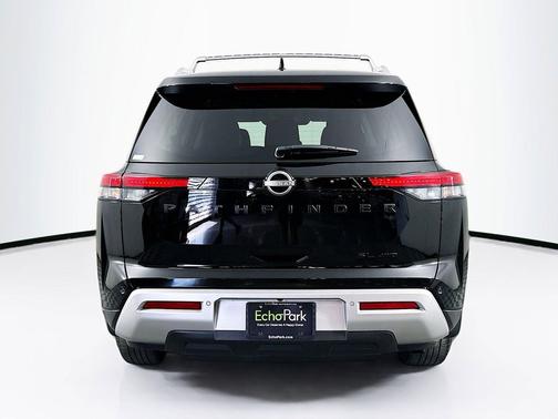 Super Black 2023 Nissan Pathfinder SL 4WD
