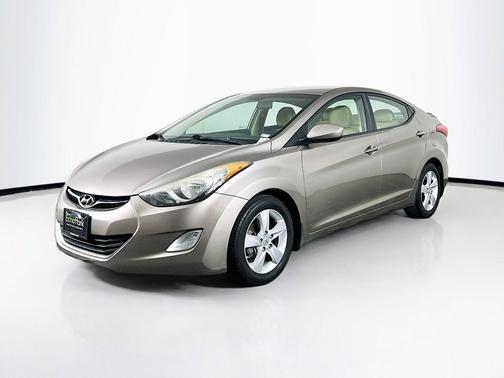 Desert Bronze 2013 Hyundai ELANTRA GLS