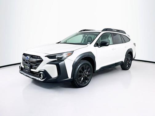 Crystal White Pearl 2025 Subaru Outback Onyx Edition
