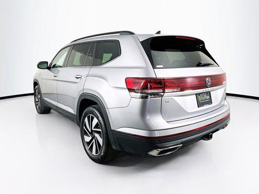 2025 Volkswagen Atlas 2.0T SE w/Technology 4MOTION