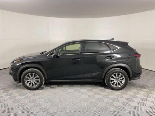 Photo 5 of 36 of 2018 Lexus NX 300