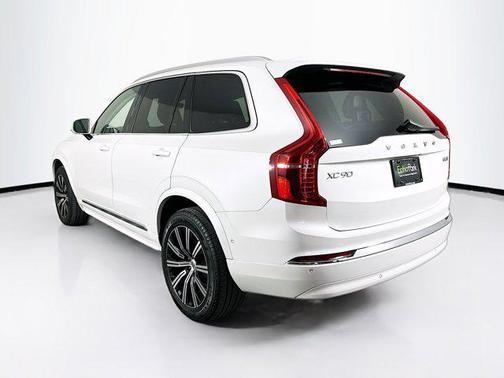 2025 Volvo XC90 B6 Plus 7-Seater