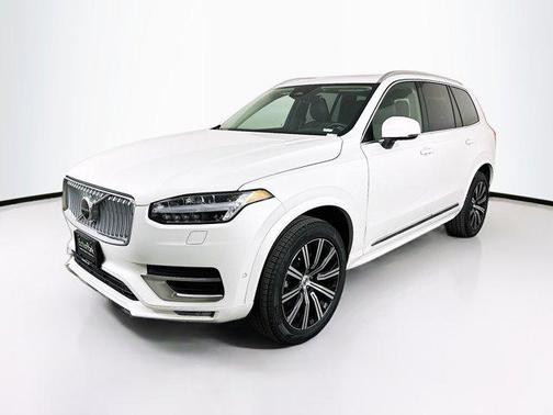 2025 Volvo XC90 B6 Plus 7-Seater