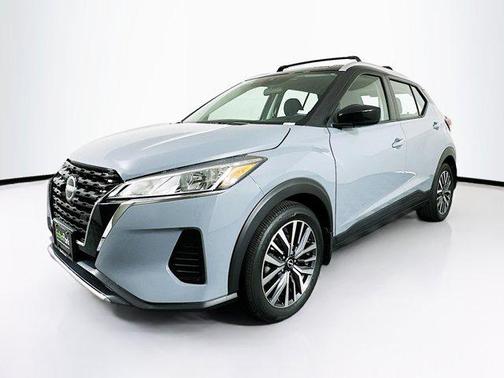 2022 Nissan Kicks SV