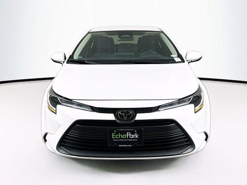 Ice Cap 2025 Toyota Corolla LE