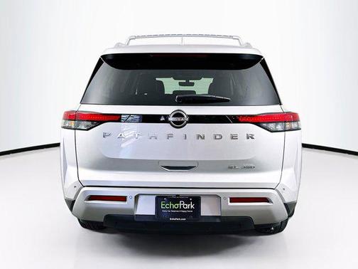 Brilliant Silver Metallic 2025 Nissan Pathfinder SL 4WD