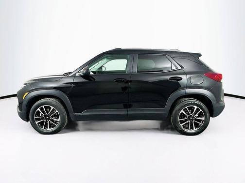 Mosaic Black Metallic 2025 Chevrolet Trailblazer LT