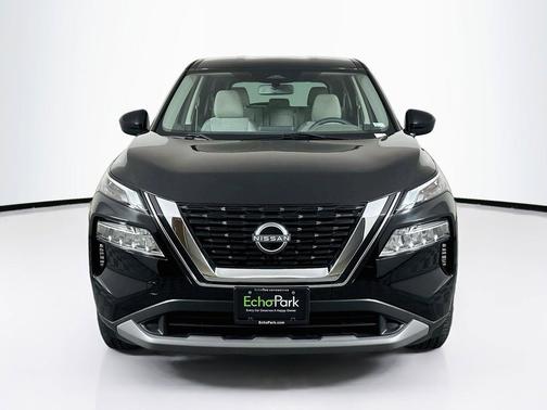 Super Black 2023 Nissan Rogue SV